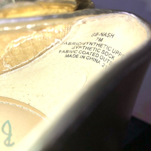 Betsey Johnson Gold Metallic Sequin Heels size 7M - Picture 16 of 16